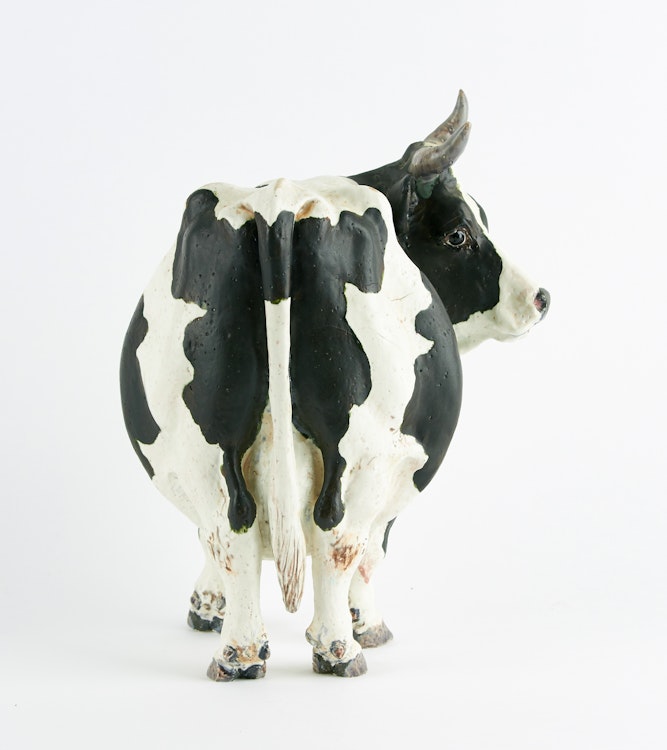 Artwork by Joe Fafard, Condensed Cow